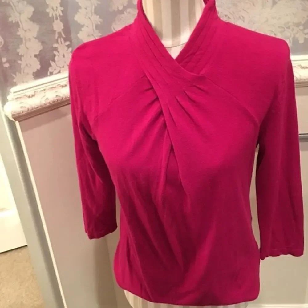 Jones New York Pink Front Twist Top!